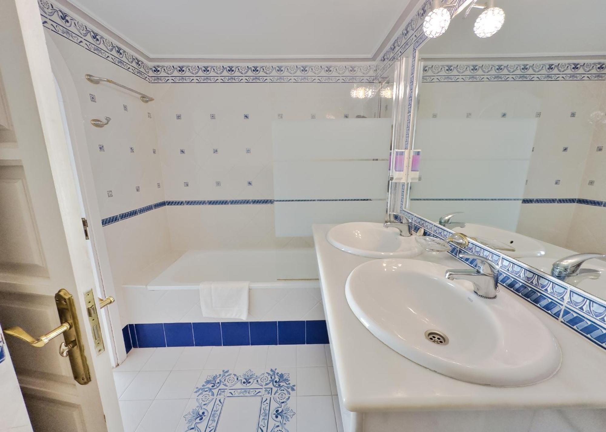 Skol 508 West Facing Duplex Apartment With Amazing Sea Views Marbella Buitenkant foto